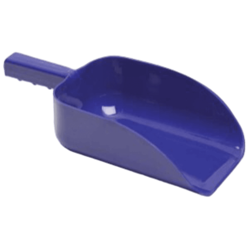 zilco-plastic-feed-scoop-with-rigid-handle-for-horses